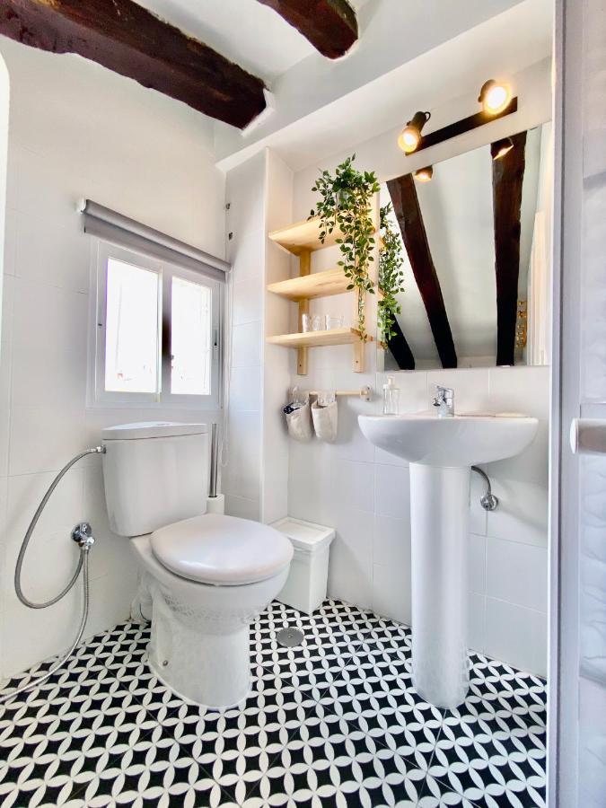 شقة مدريد  في Charming Gran Via Attic المظهر الخارجي الصورة