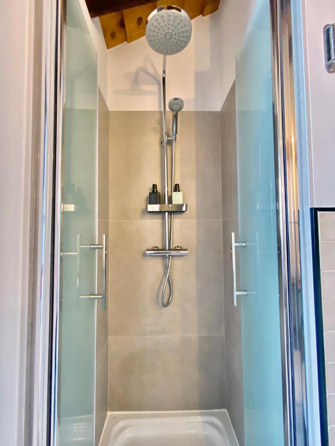شقة مدريد  في Charming Gran Via Attic المظهر الخارجي الصورة
